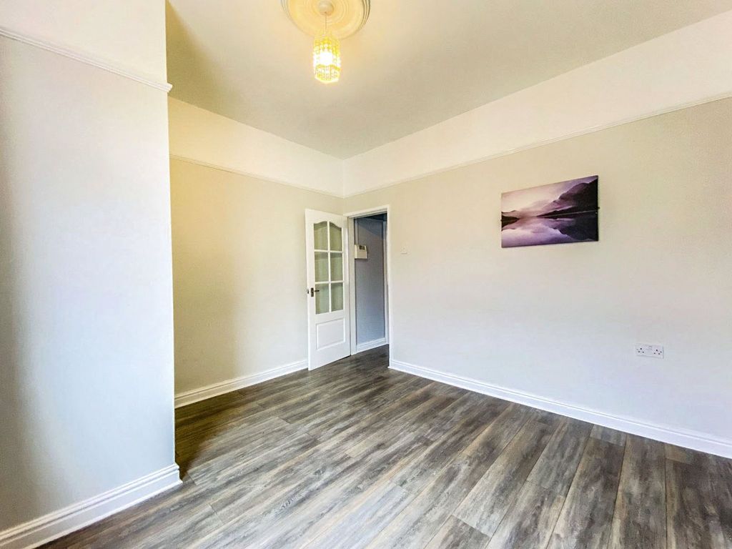 Property photo 2 of 13 Picture 2