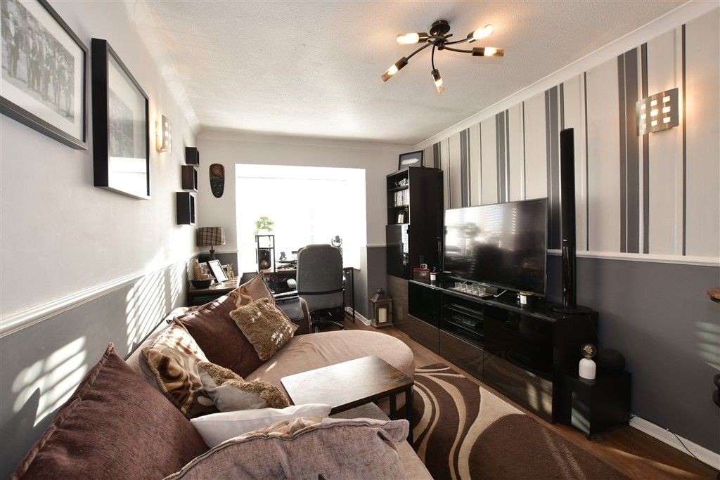 Property photo 3 of 8 Living Room