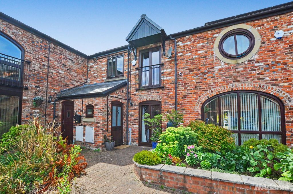 Property photo 1 of 36