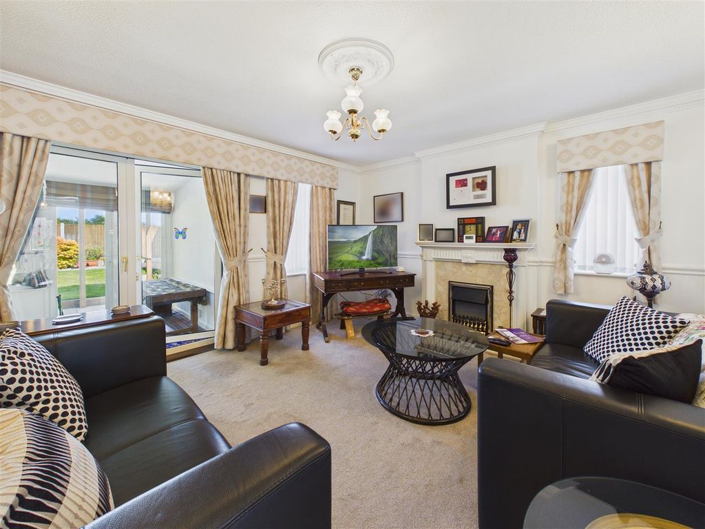 Property photo 3 of 12 Living Room