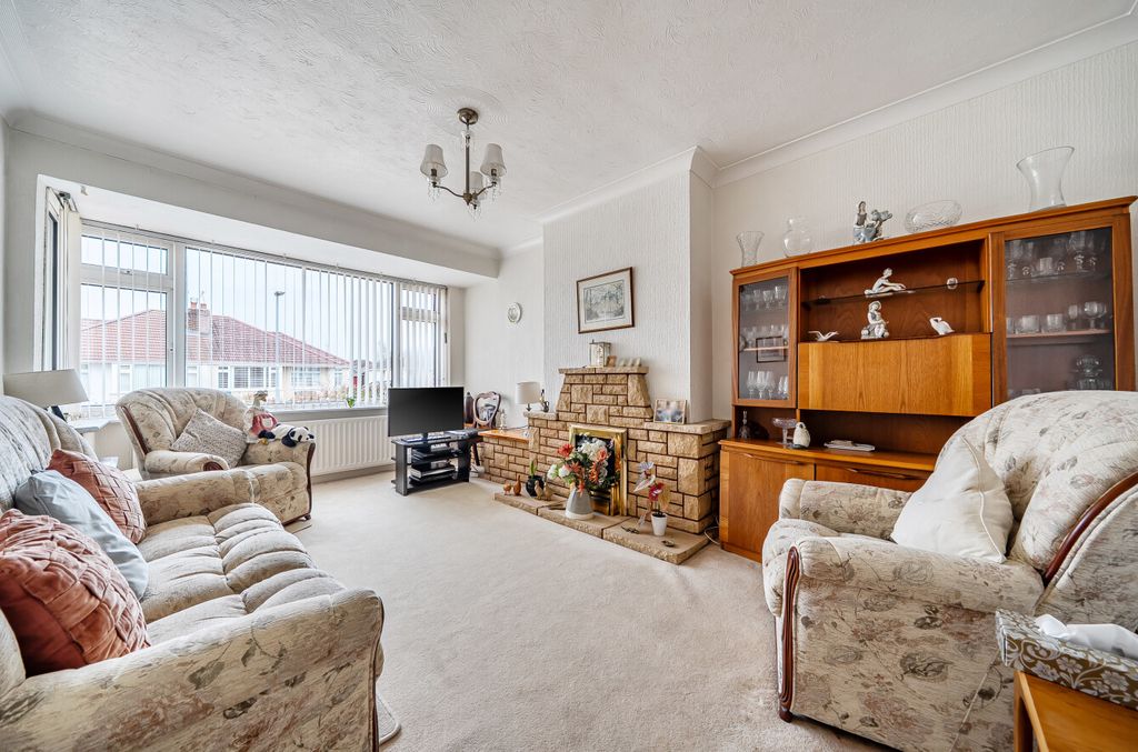 Property photo 2 of 21 1422727-10-69A714...