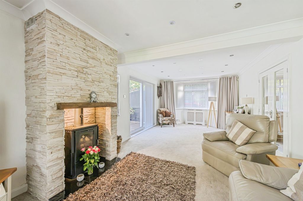 Property photo 3 of 24
