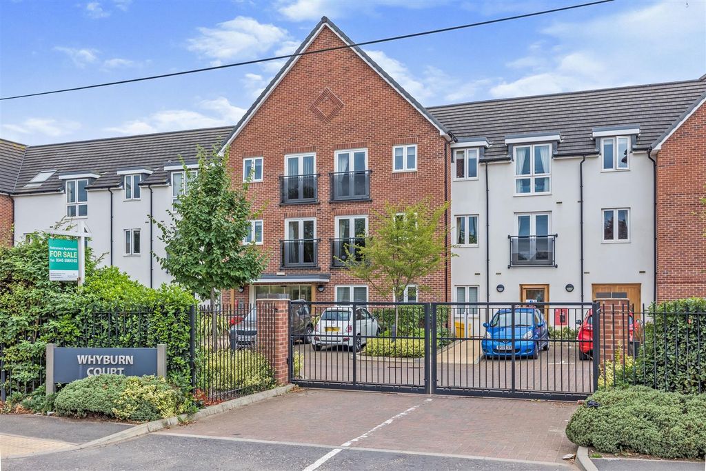 Property photo 1 of 33 Whyburn Court .Jpg