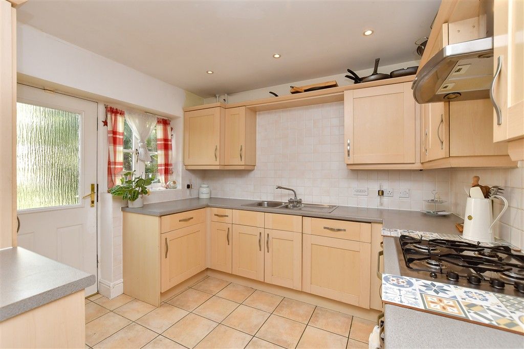 Property photo 3 of 16 Kitchen