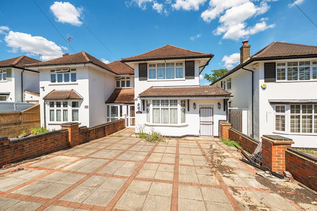 Property photo 1 of 20 1325978-17-686Fe4...