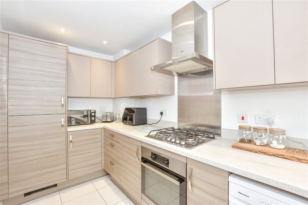 Property photo 3 of 13 Kitchen