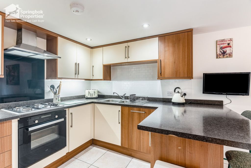 Property photo 3 of 17 Image 2