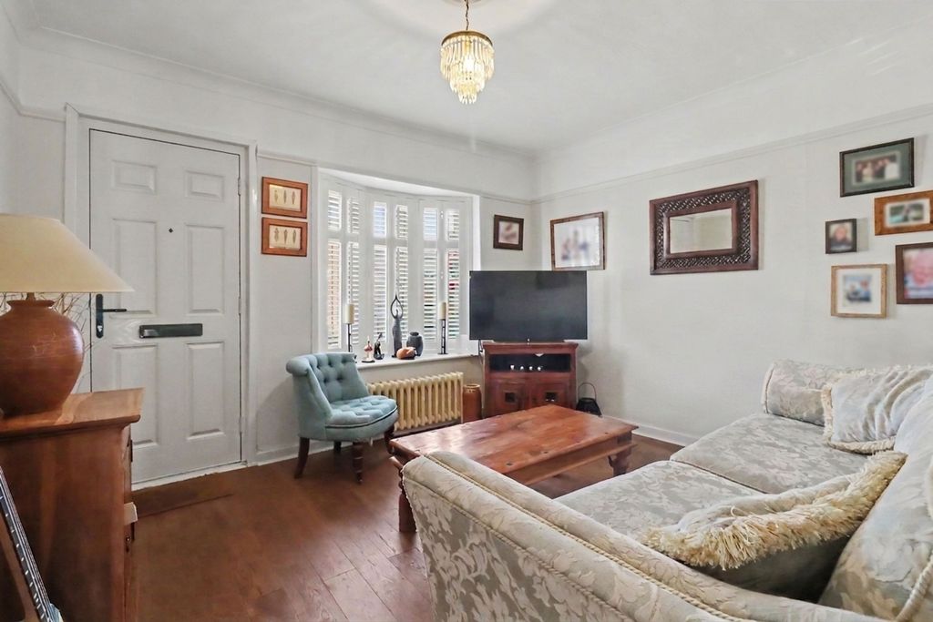 Property photo 2 of 12