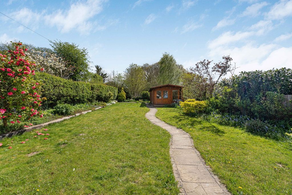 Property photo 2 of 19