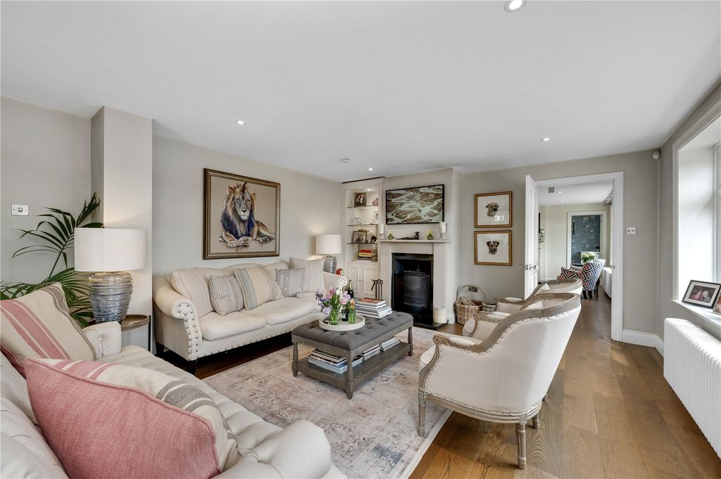 Property photo 2 of 20 Drawing Room