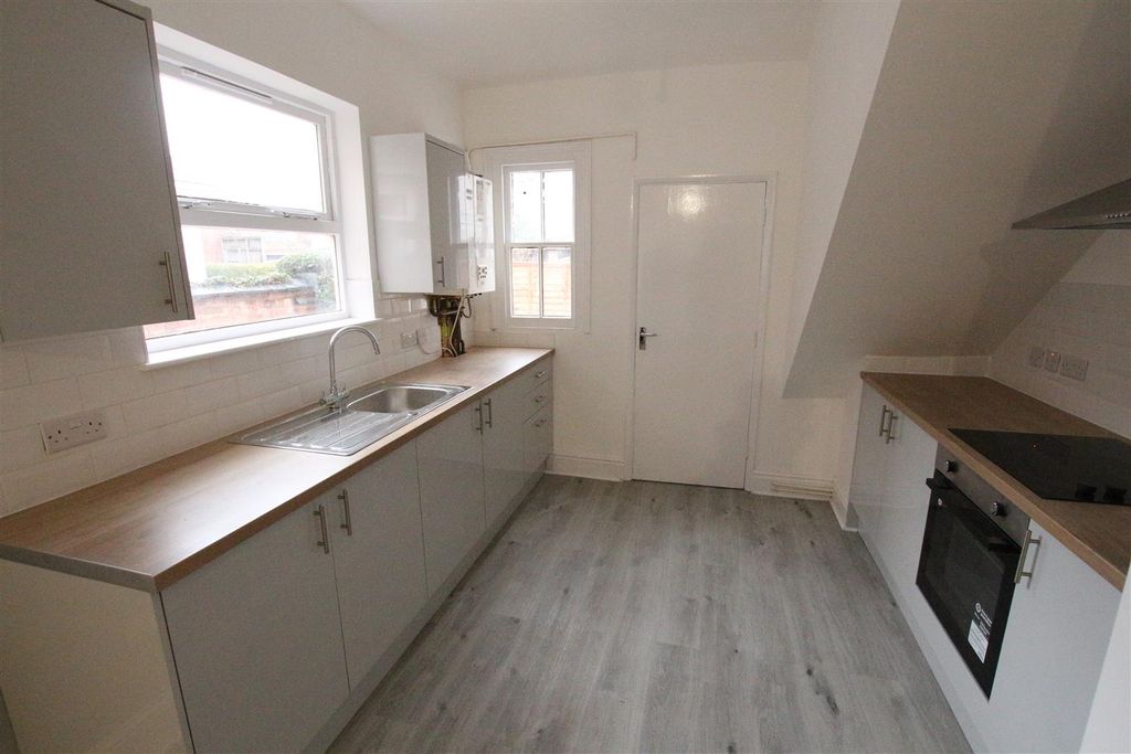 Property photo 3 of 10 Img_0316.Jpg