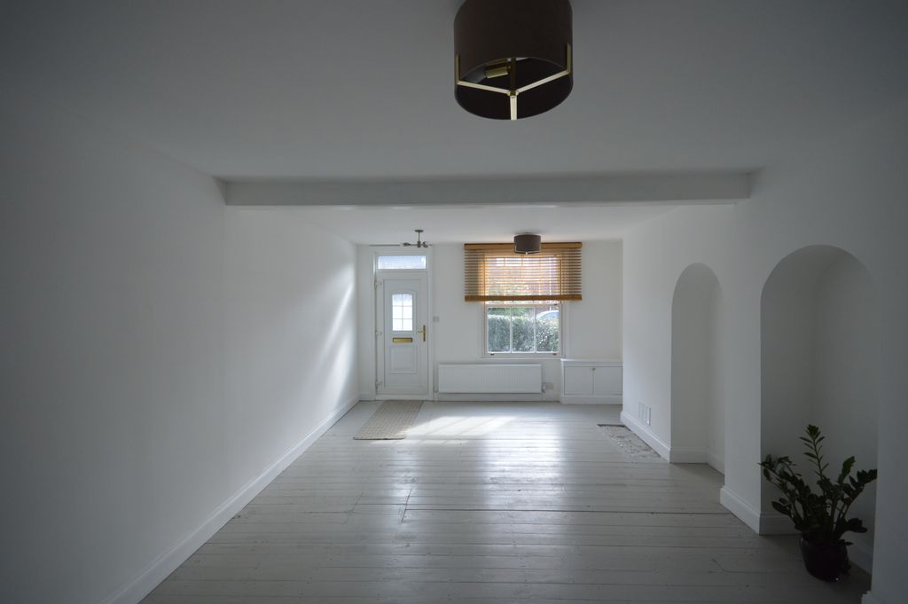 Property photo 2 of 13 Gallery
