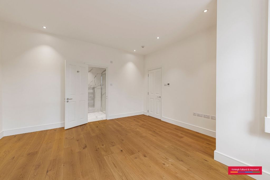 Property photo 3 of 15 Picture No. 04