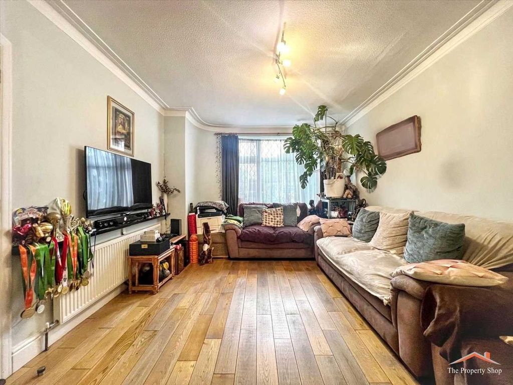 Property photo 2 of 18