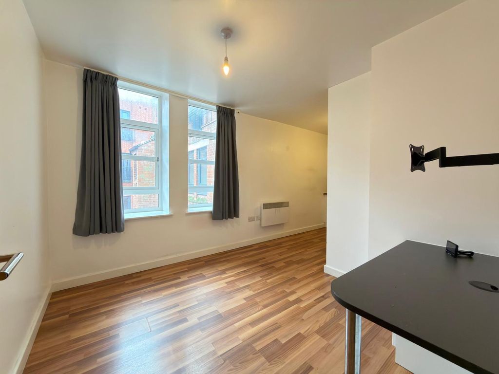 Property photo 3 of 6