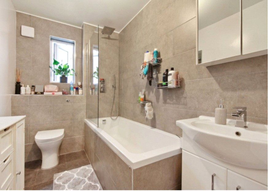 Property photo 3 of 4 Picture No. 05