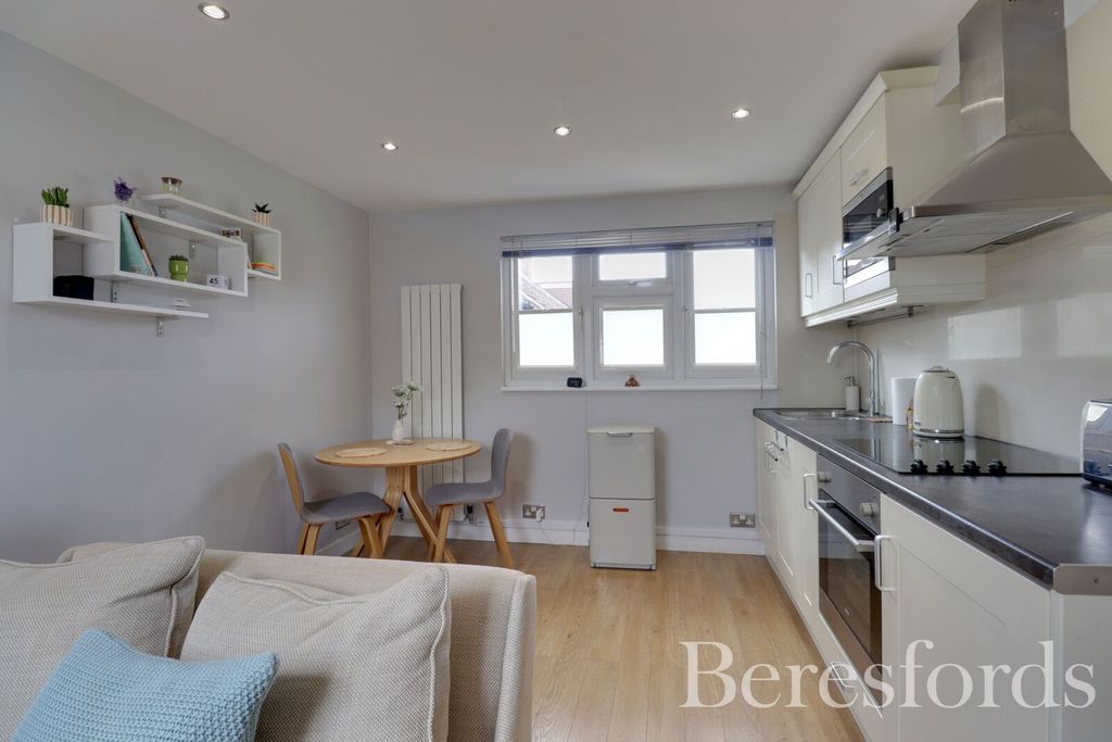 Property photo 3 of 16 Picture No. 09