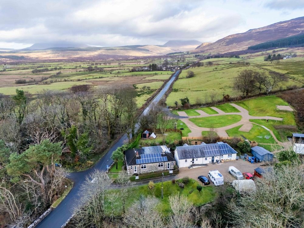 Property photo 2 of 53 3883785