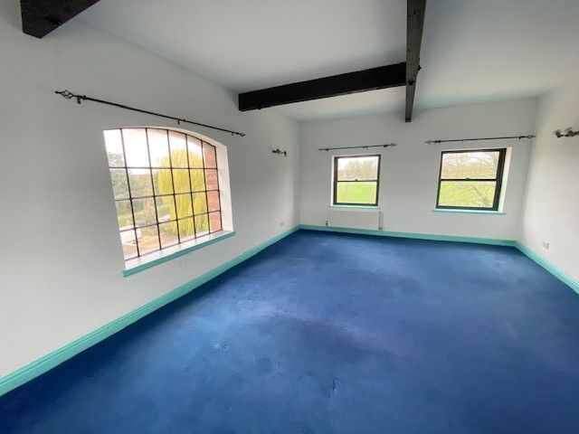 Property photo 3 of 5 Living Room