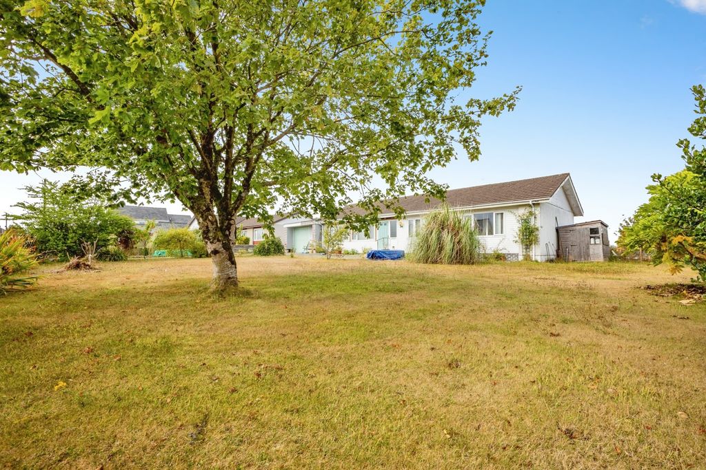 Property photo 1 of 19 Pbox-Img.Jpg