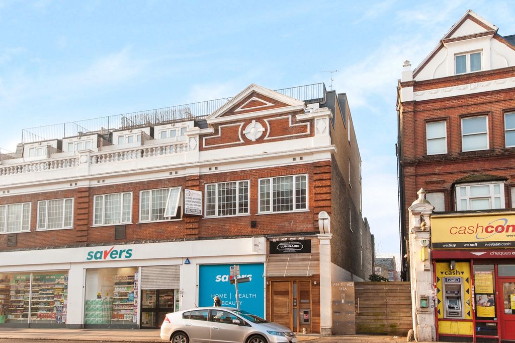 Property photo 1 of 2