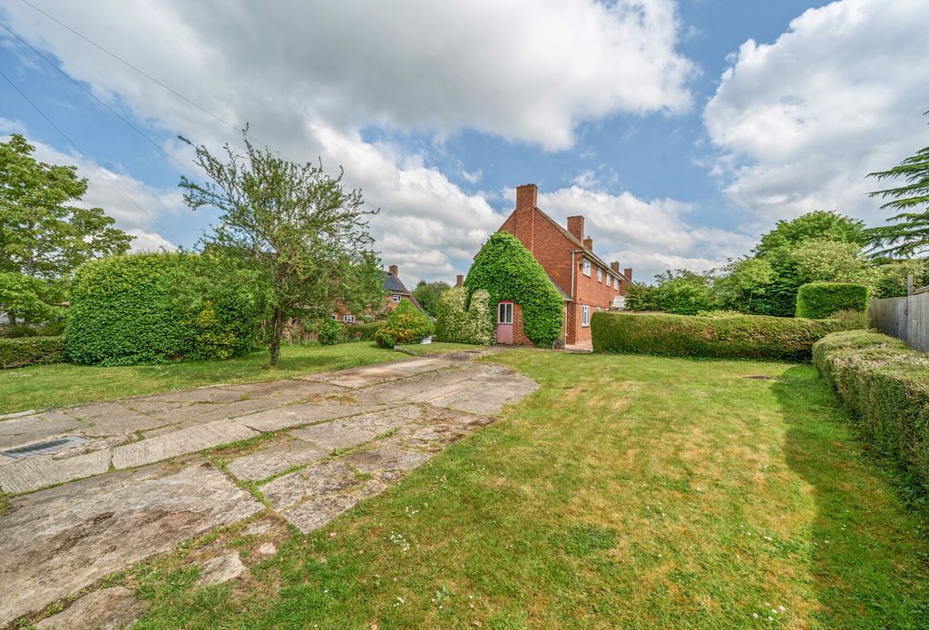 Property photo 3 of 12 20-6821Da568d11E-...