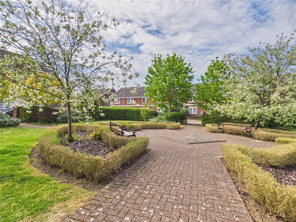Additional image 16 of 1 bed flat for saleGuildford, Surrey GU1