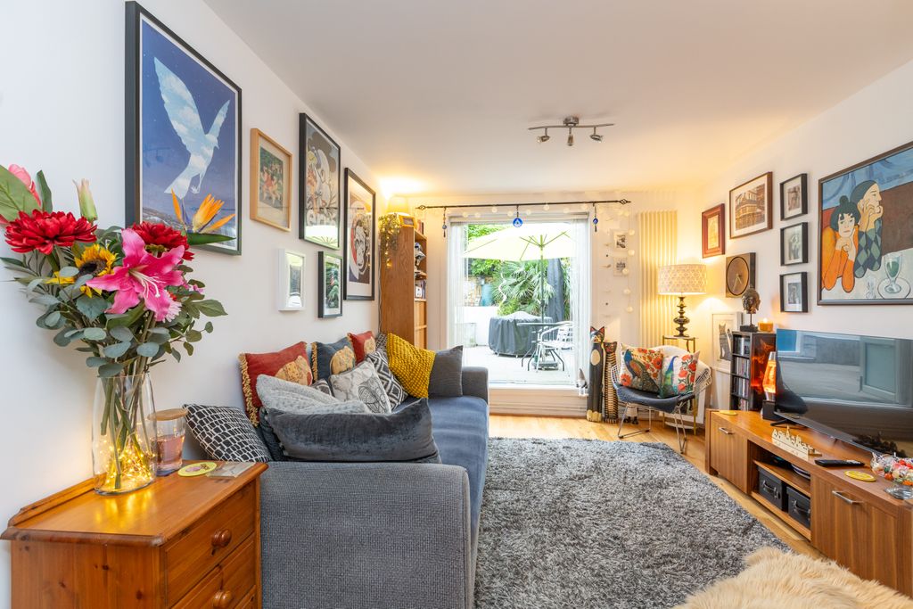 Property photo 2 of 21 Photo #2