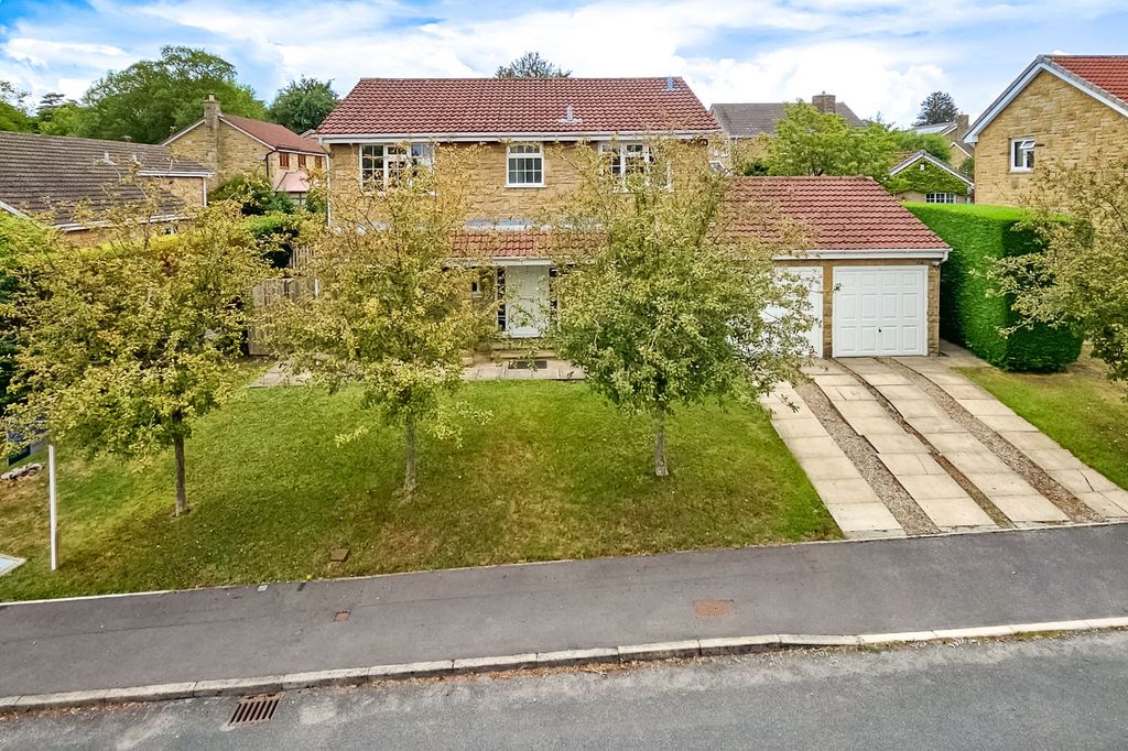 Property photo 1 of 27