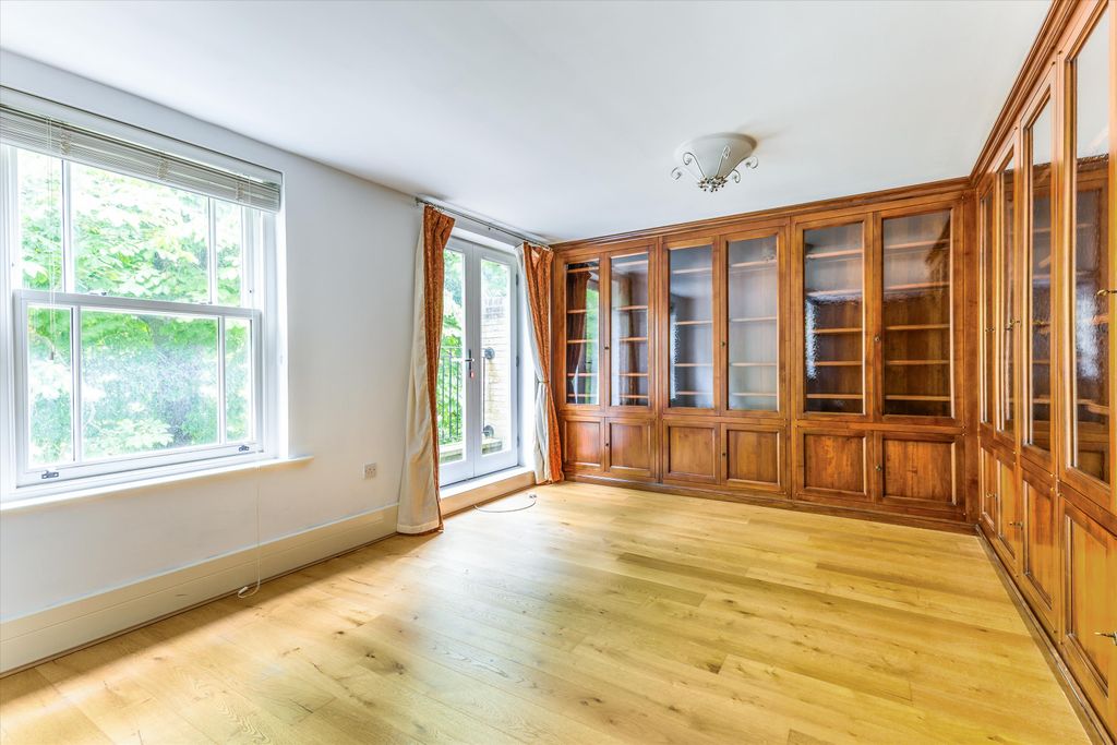 Property photo 2 of 12 Image