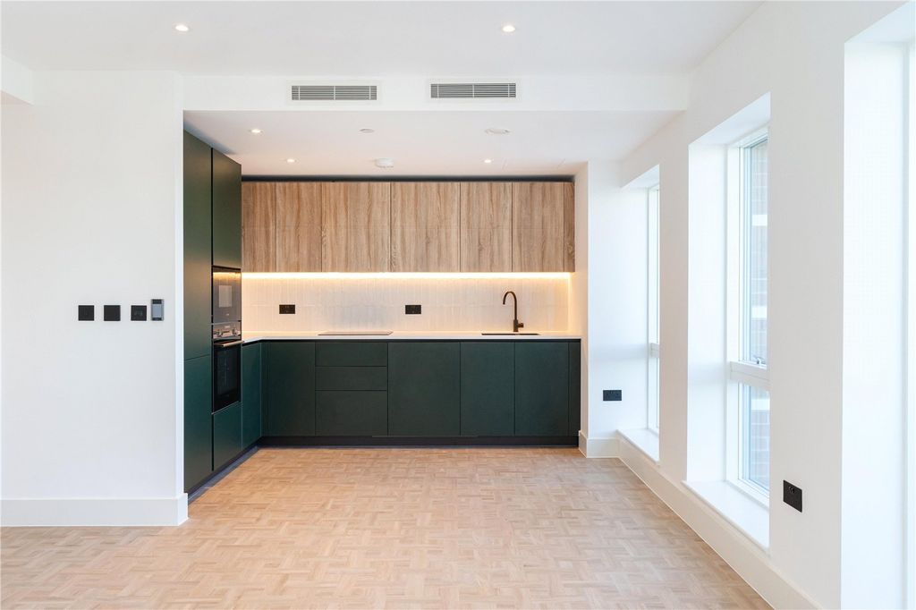 Property photo 3 of 20 Picture No. 02