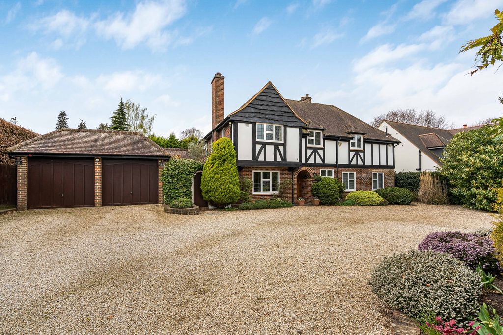 Property photo 1 of 31