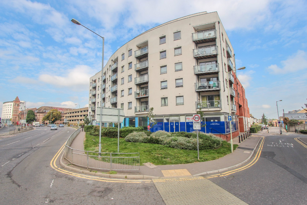 Property photo 1 of 9 Picture No. 10