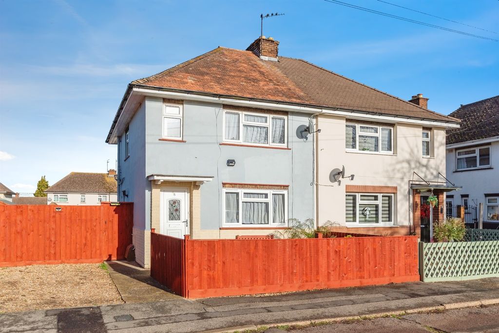 Property photo 1 of 17