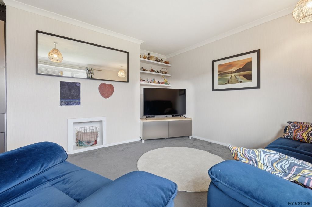 Property photo 2 of 23 4826972