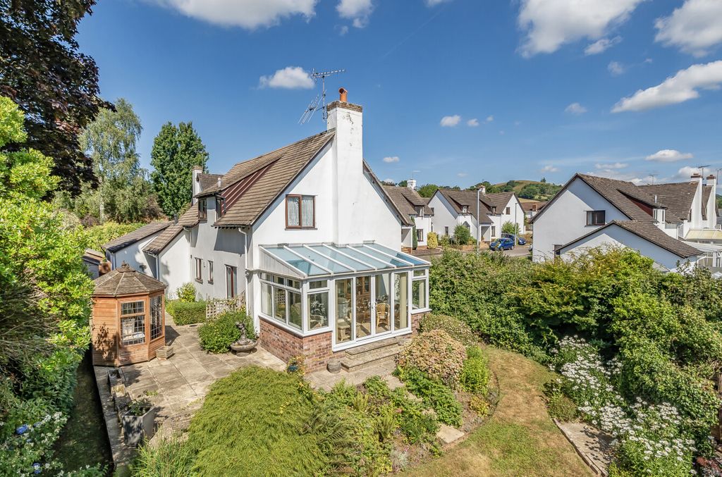 Property photo 2 of 21 1320567-16-686Ff7...