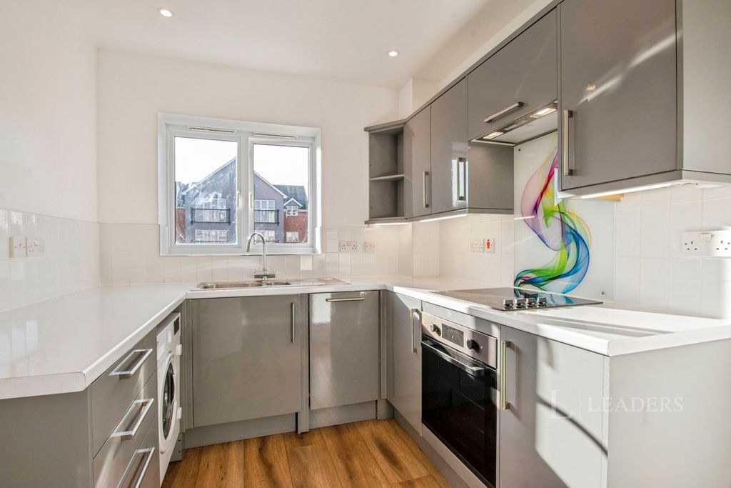 Property photo 3 of 15 Pbox-Img.Jpg