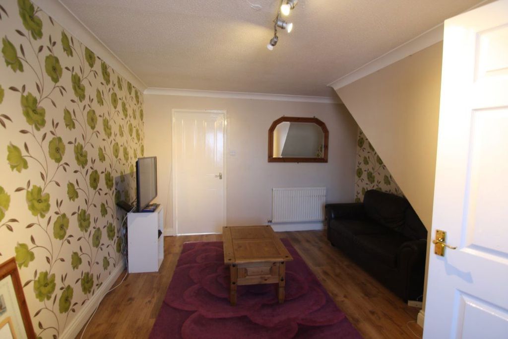 Property photo 3 of 4