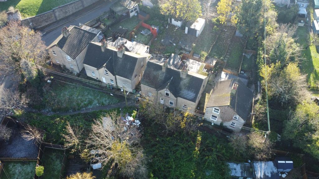 Property photo 1 of 12 Lower Church Hill