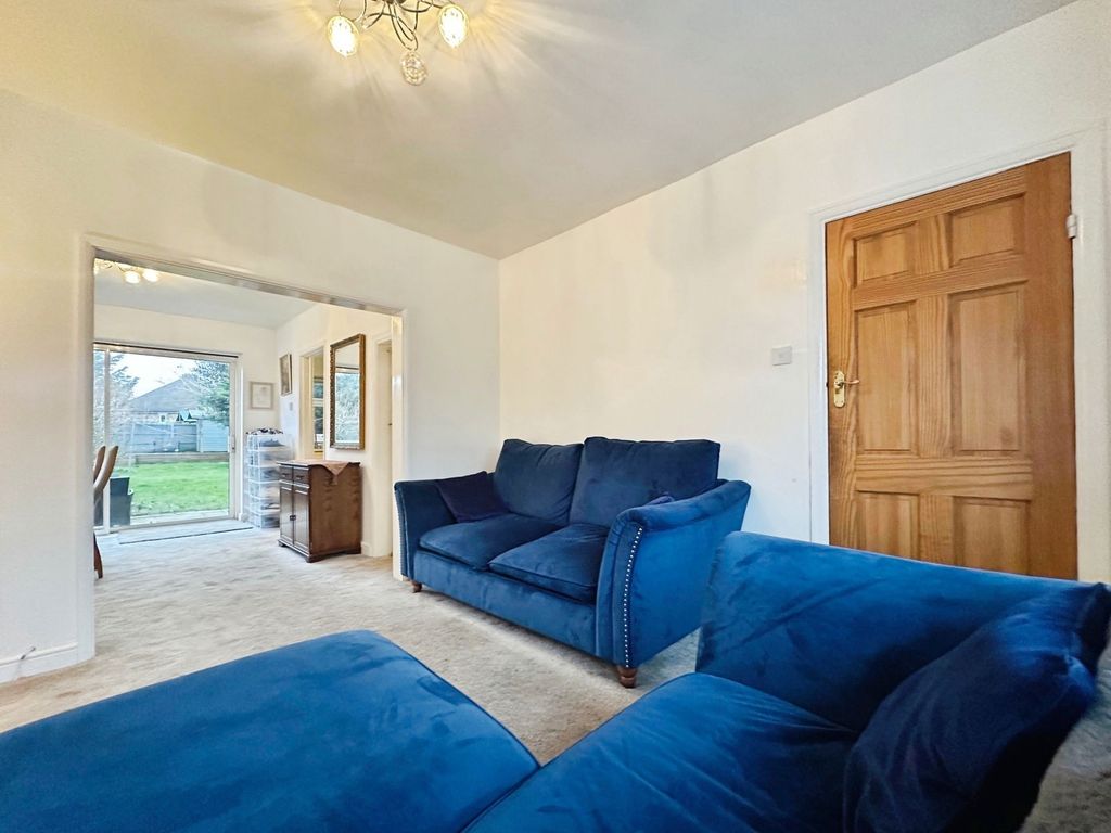 Property photo 3 of 37