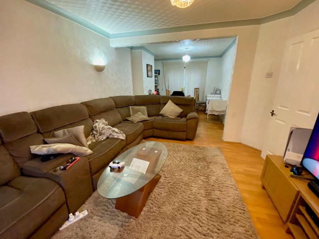 Property photo 3 of 14 R7.Jpg