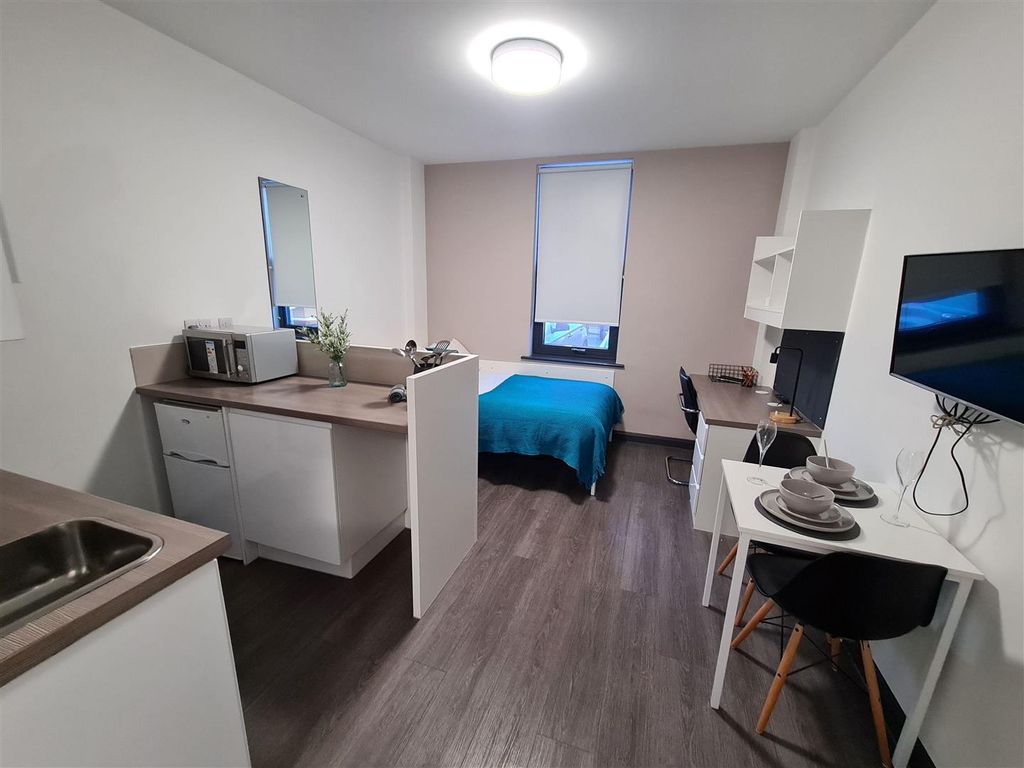 Property photo 1 of 30