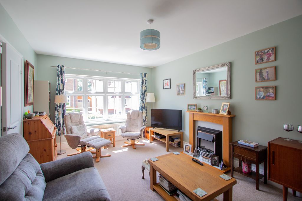 Property photo 2 of 18