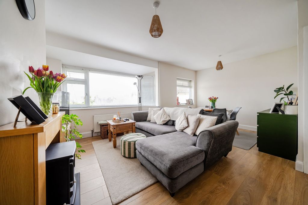 Property photo 1 of 13 Living Room/ Dining Room