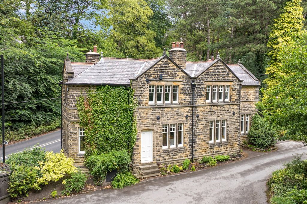 Property photo 1 of 16 External