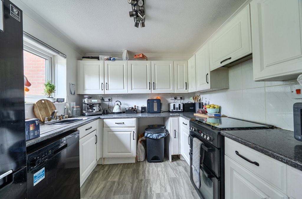 Property photo 3 of 10 1470024-6-6A21767...