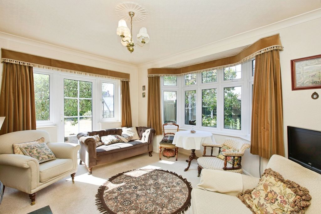 Property photo 2 of 20 Pbox-Img.Jpg