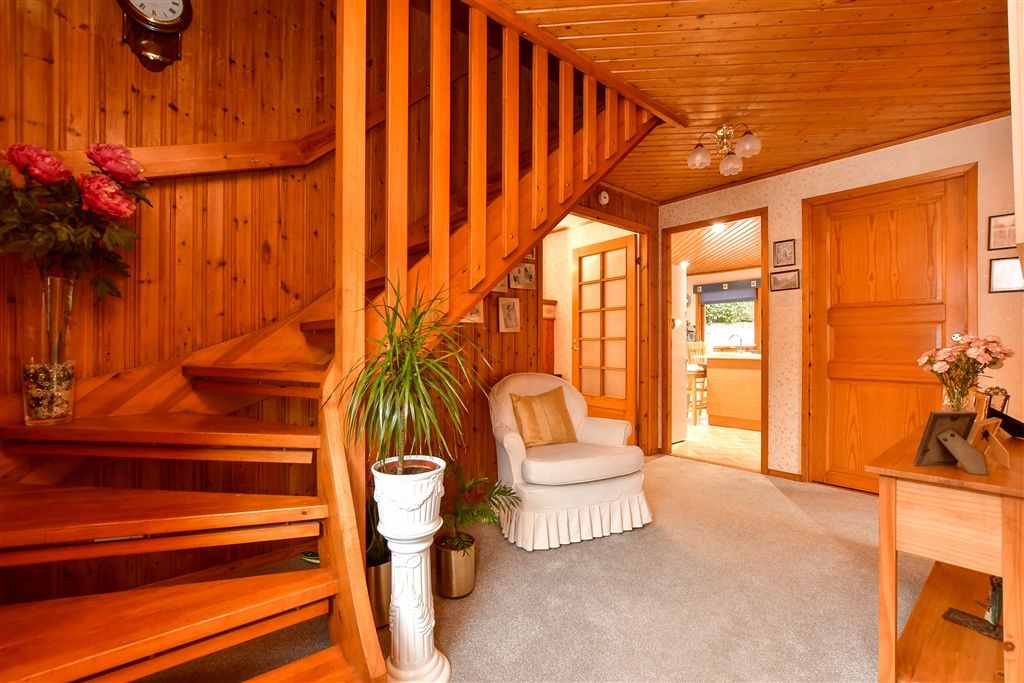 Property photo 1 of 16 Entrance Hall