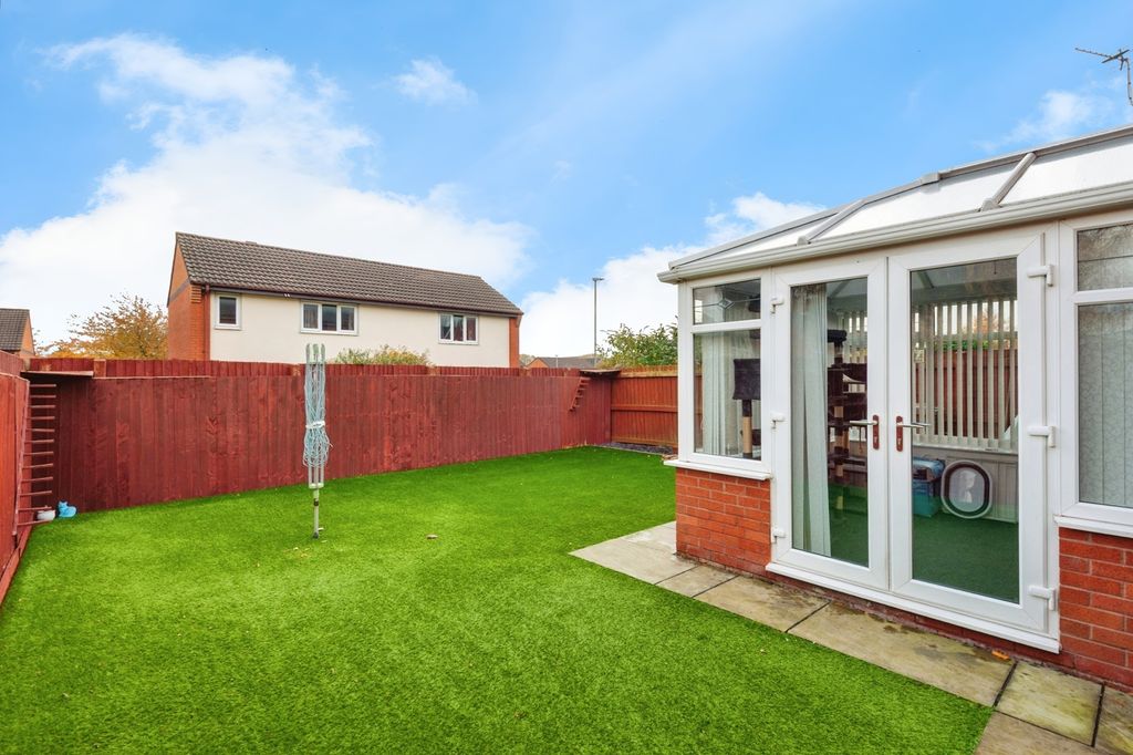 Property photo 2 of 17 Photo