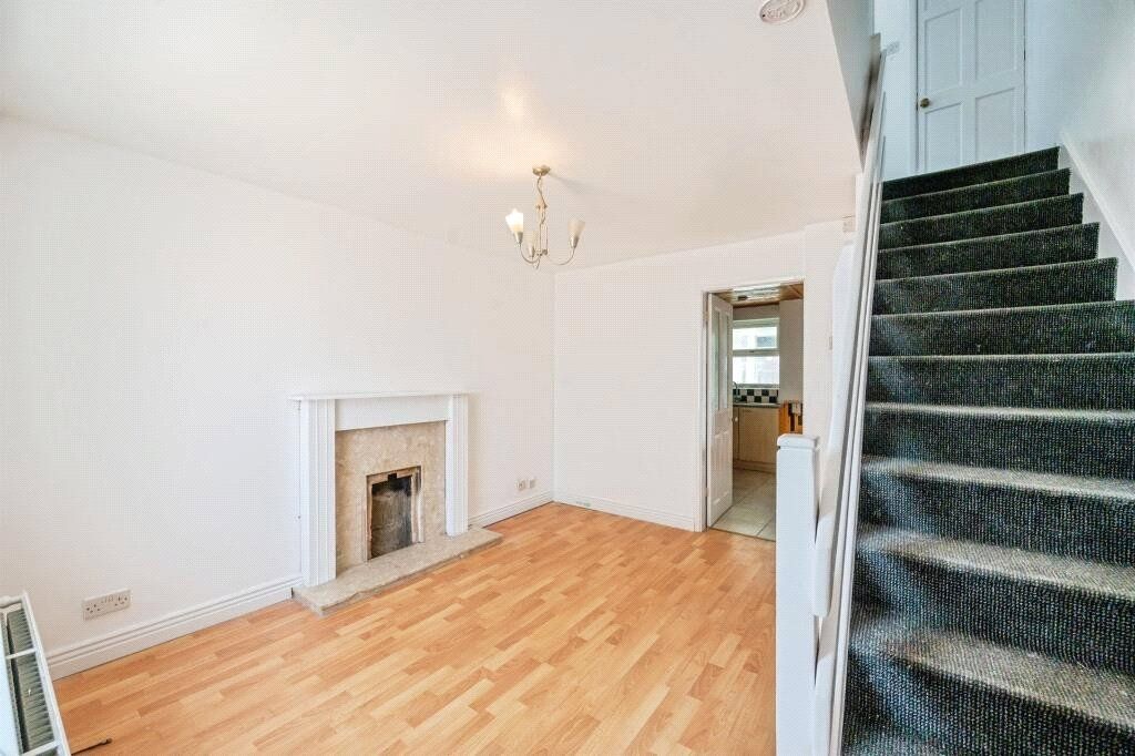 Property photo 2 of 17 Picture No. 15